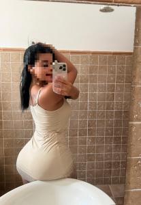 607392217: Chica busca chico en Sevilla