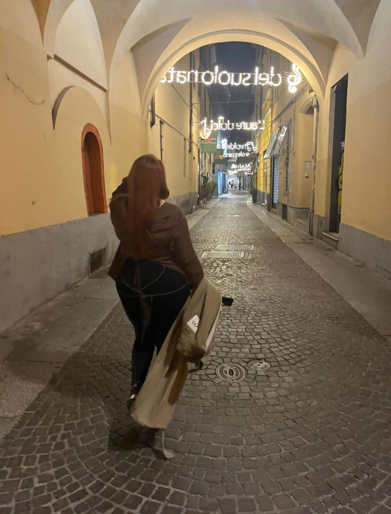 603147150: Chica busca chico en Barcelona