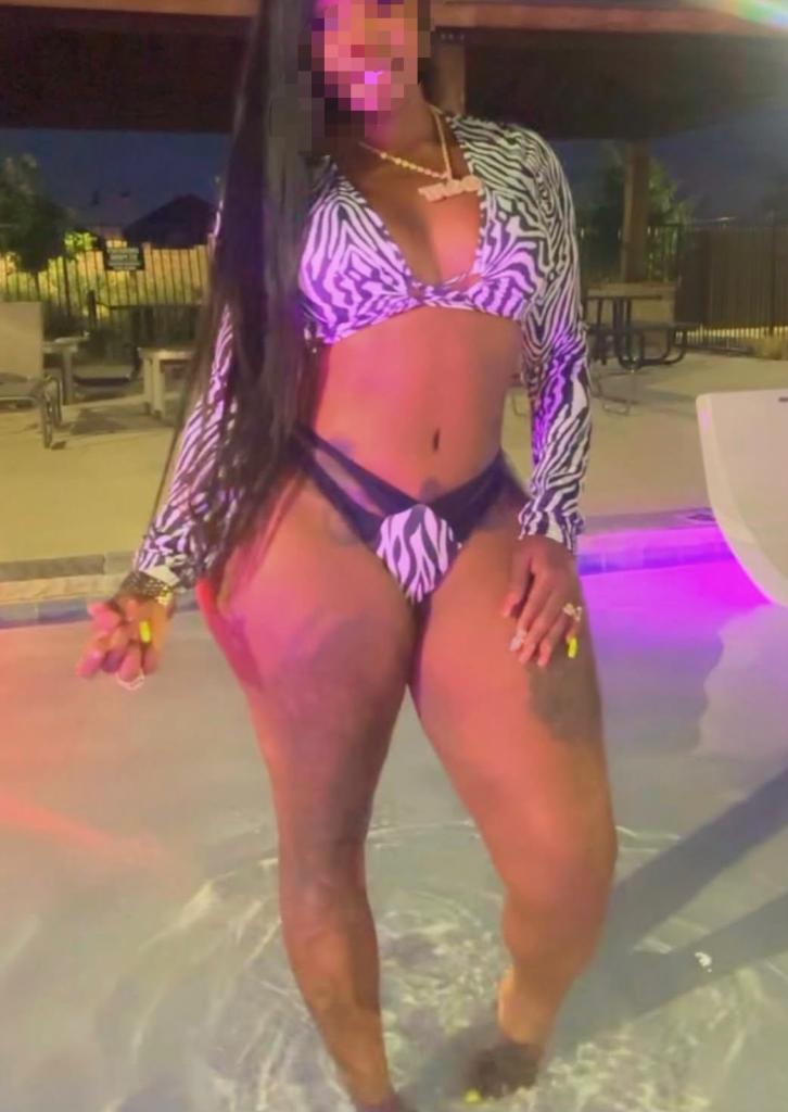 Chica busca chico en Huelva: 