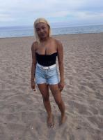 663858116: Chica busca chico en Barcelona
