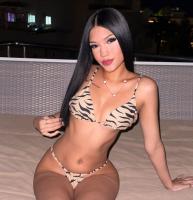 631443241: Chica busca chico en Ibiza