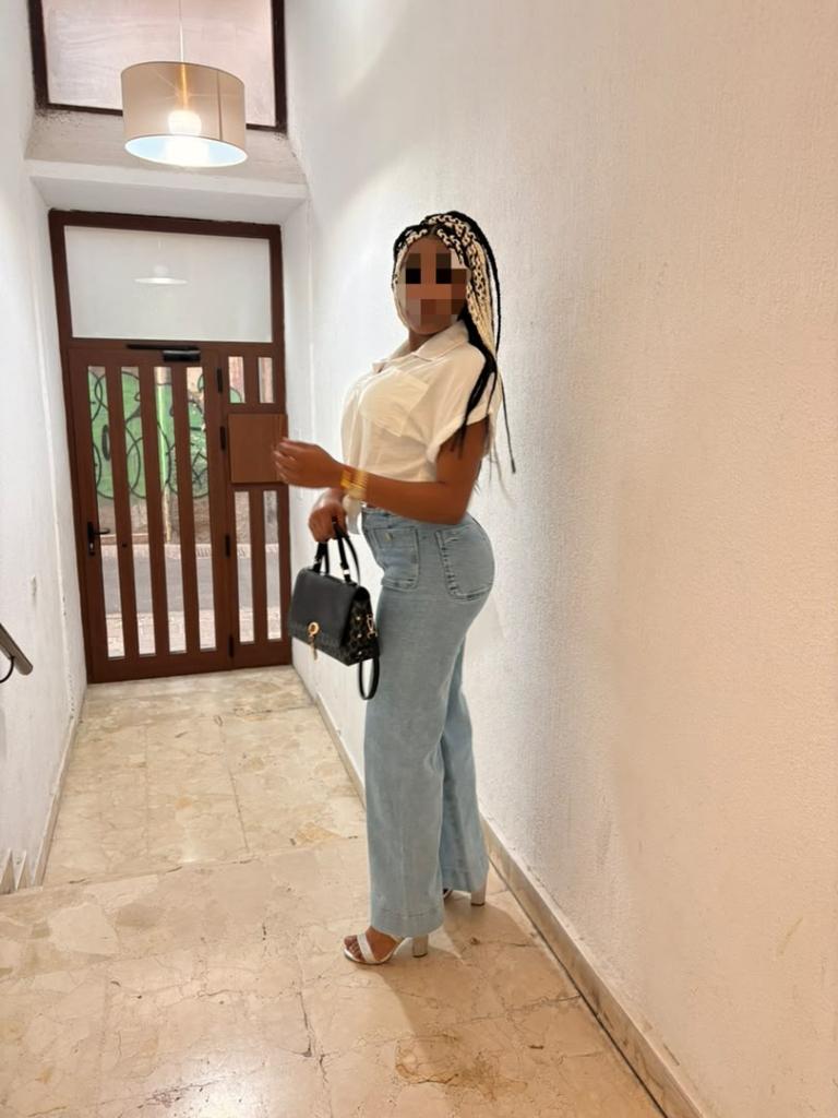 Chica busca chico en Tenerife: 