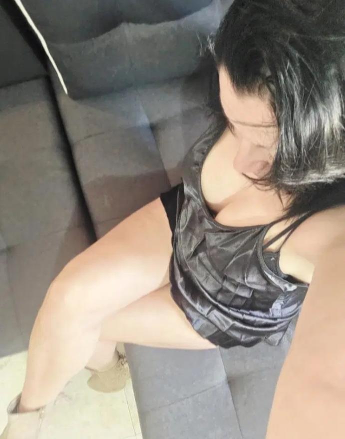 Chica busca chico en Cádiz: 