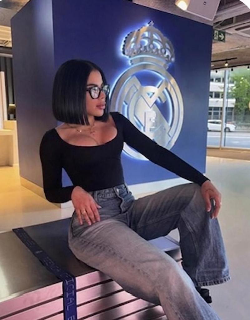 670849719: Chica busca chico en Madrid