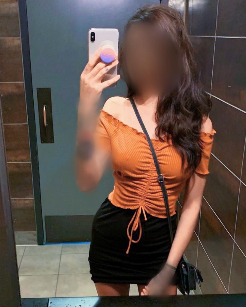 610781540: Chica busca chico en Sevilla