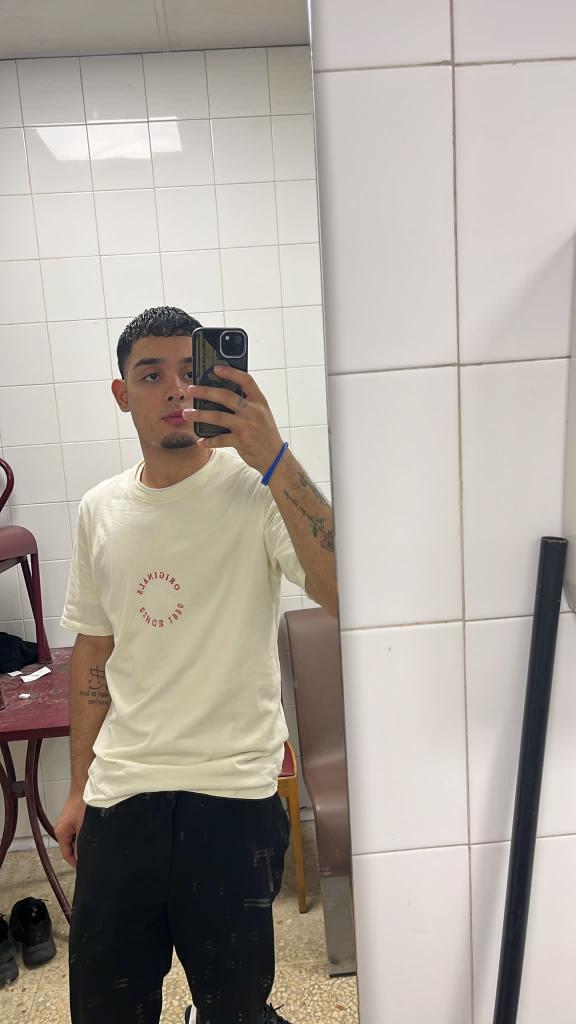 604100203: Chico busca chica en Cádiz
