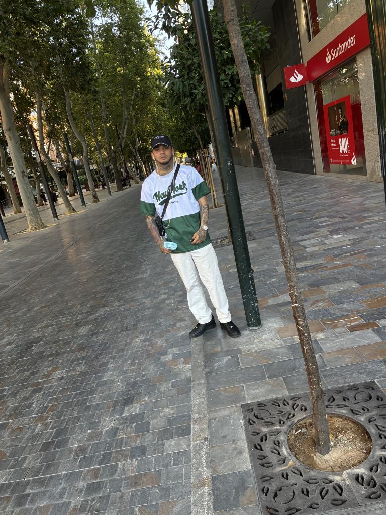 602575055: Chico busca chica en La Coruña