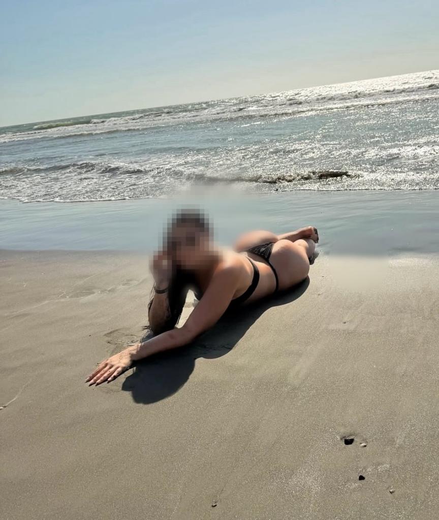 613309215: Chica busca chico en Almería