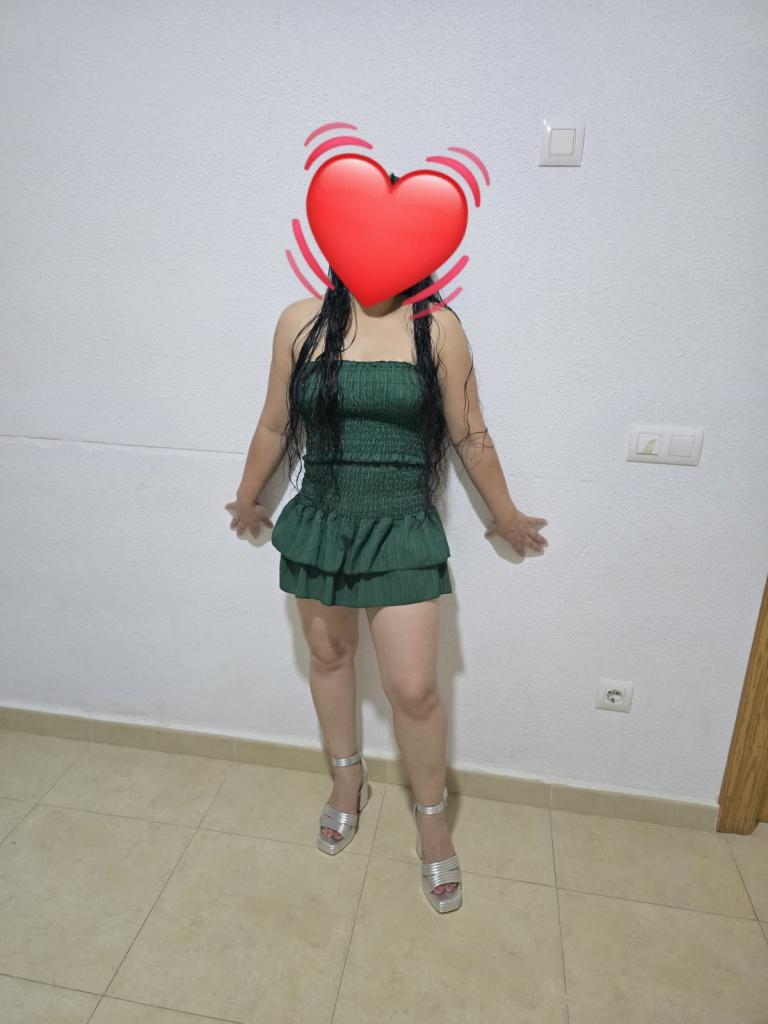 745038566: Chica busca chico en Almería