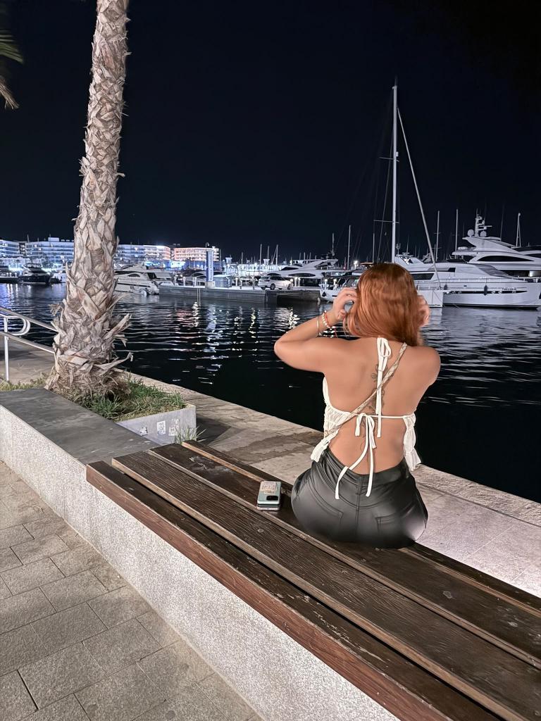Chica busca chico en Alicante: 