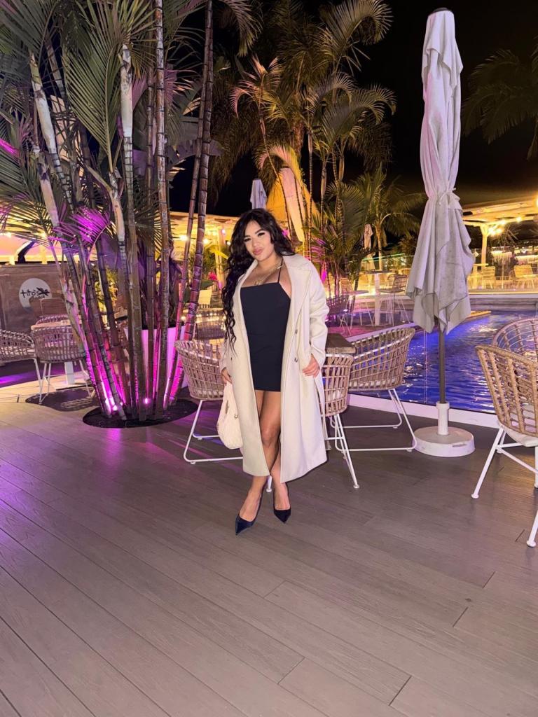 Chica busca chico en Tenerife: 