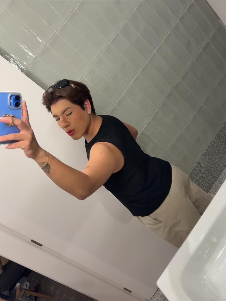 Chico busca chica en Almería: 