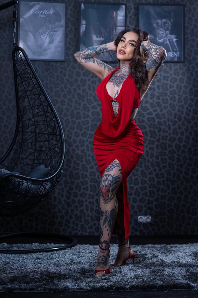 612446846: Chica busca chico en Barcelona