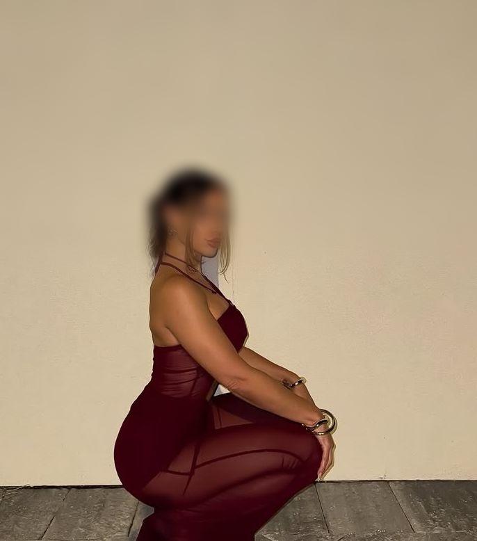 Chica busca chico en Ibiza: 