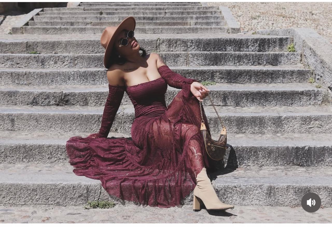 624908340: Chica busca chico en Granada