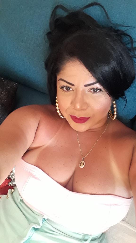 641963890: Chica busca chico en Murcia
