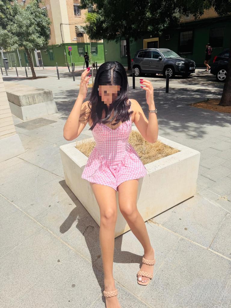 662067120: Chica busca chico en Sevilla