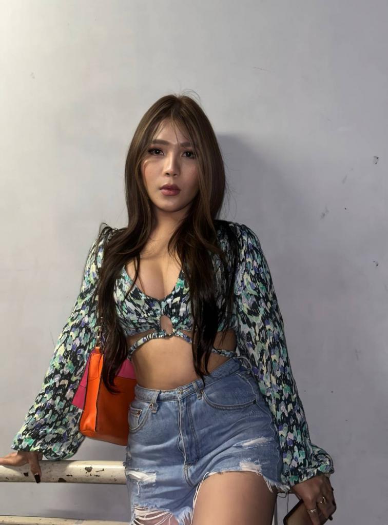 Chica busca chico en Málaga: Chica busca chico