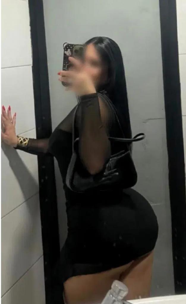 Chica busca chico en Menorca: 