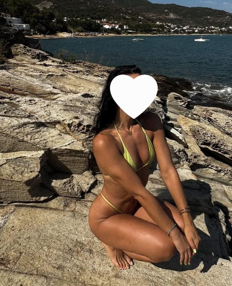 613334362: Chica busca chico en Sevilla