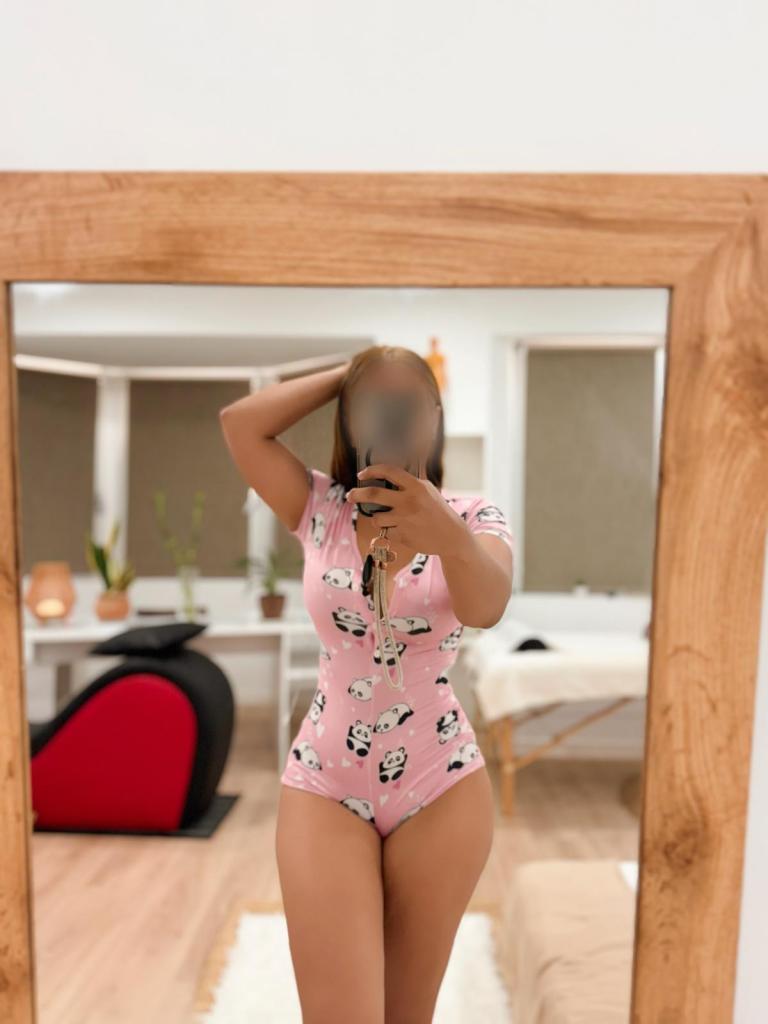 607022035: Chica busca chico en Mallorca