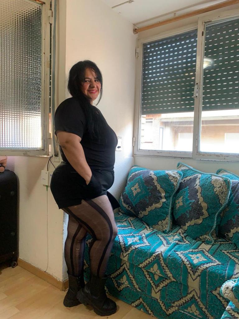613984240: Chica busca chico en Zaragoza