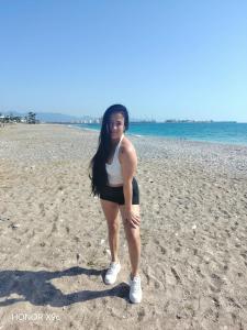 697225852: Chica busca chico en Castellón