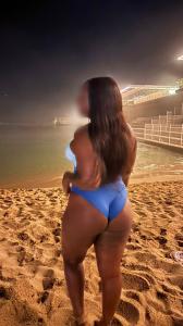 643376089: Chica busca chico en Barcelona