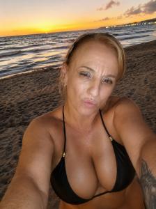 613826961: Chica busca chico en Barcelona