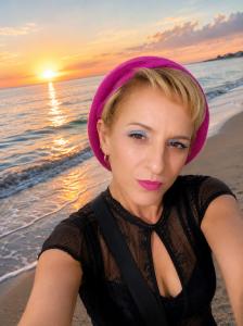 613826961: Chica busca chico en Barcelona