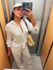 663495583: Chica busca chico en Cádiz