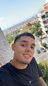 604100203: Chico busca chica en Cádiz