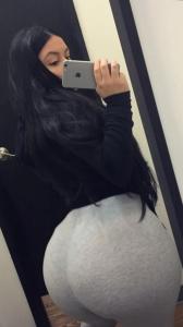 613734085: Chica busca chico en Cádiz