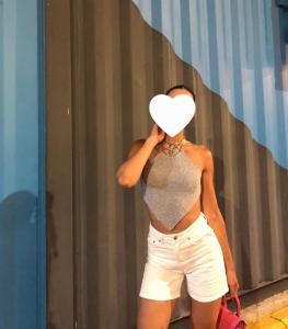 613334362: Chica busca chico en Sevilla