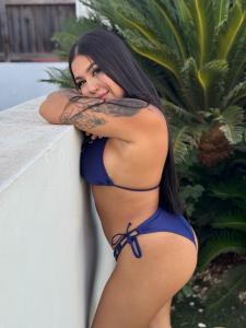 613865757: Chica busca chico en Sevilla