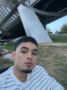 604100203: Chico busca chica en Cádiz