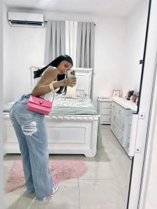 666425378: Chica busca chico en Sevilla