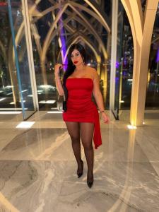 744256914: Chica busca chico en Málaga