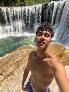 632322682: Chico busca chica en Valencia