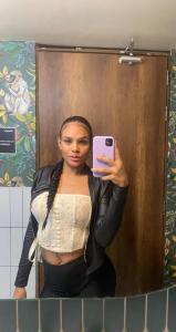 670849719: Chica busca chico en Madrid