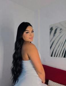647315397: Chica busca chico en Madrid