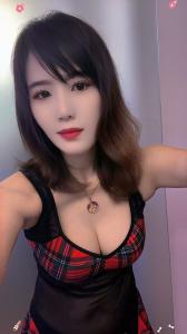 607616429: Chica busca chico en Tarragona