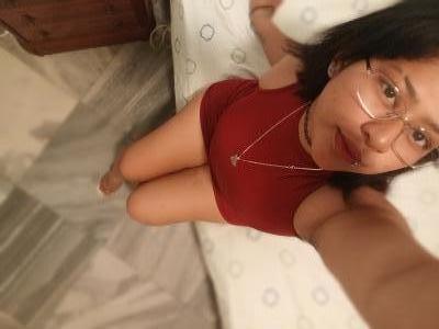 602159148: Chica busca chico en Sevilla