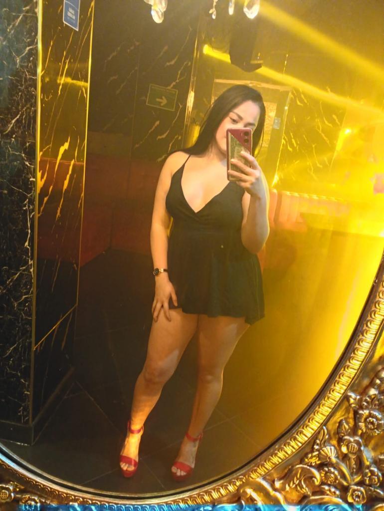 Chica busca chico en Cádiz: 