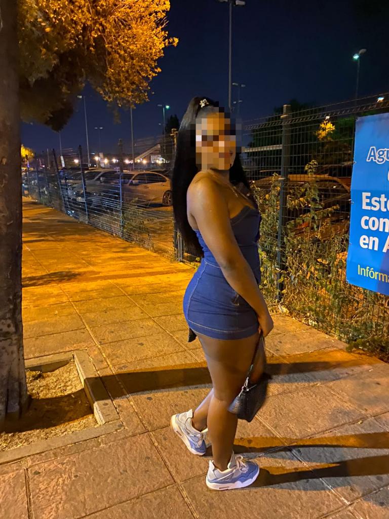 Chica busca chico en Cádiz: 