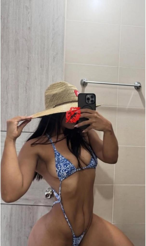 674223858: Chica busca chico en Madrid