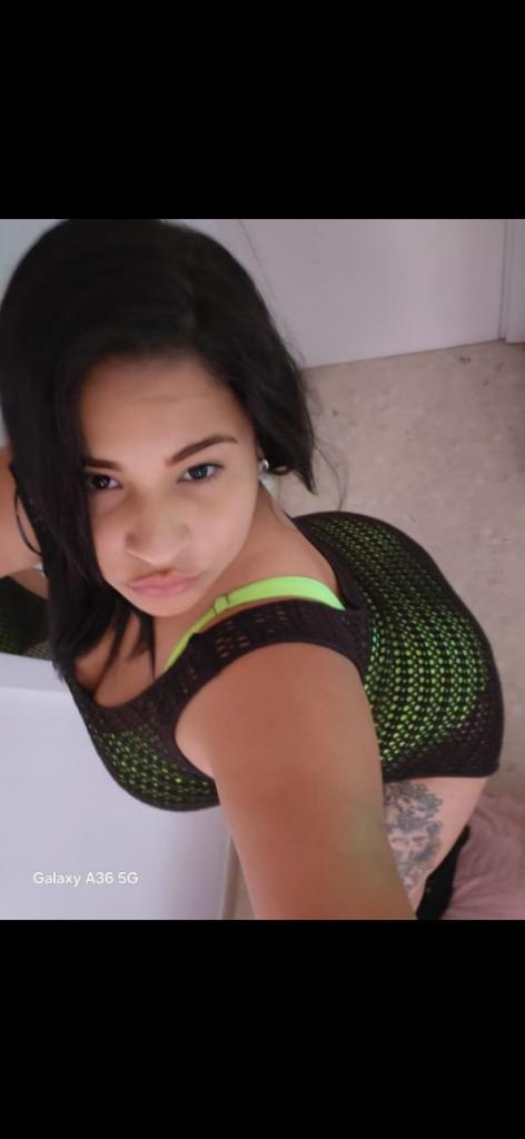 Chica busca chico en Sevilla: Chica busca chico