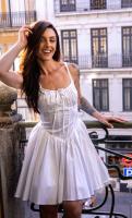 663089534: Chica busca chico en Sevilla