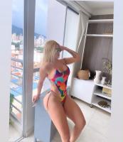 674138220: Chica busca chico en Barcelona