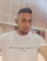 672176094: Chico busca chica en Barcelona